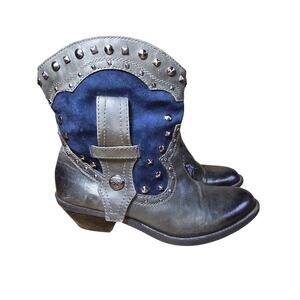VINCE CAMUTO Madalissa Booties Gray Blue Studded Leather Ankle Boots 10 B